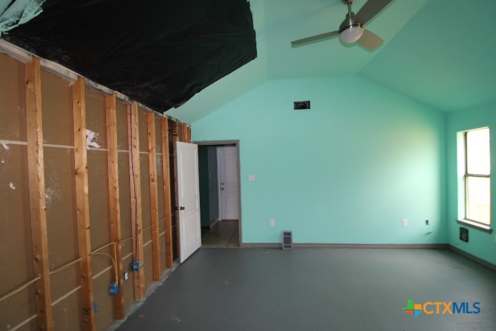 2414 Joseph Drive Property Photo 7