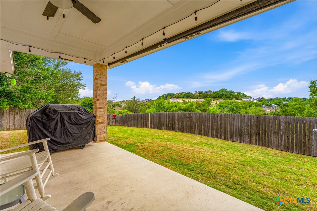 1800 Ridgewood Court Property Photo 1