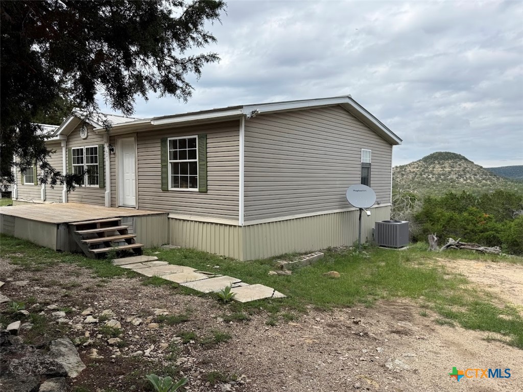 621 Stenen Drive Property Photo 1