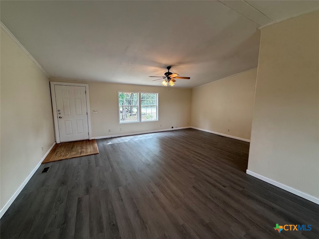 621 Stenen Drive Property Photo 8