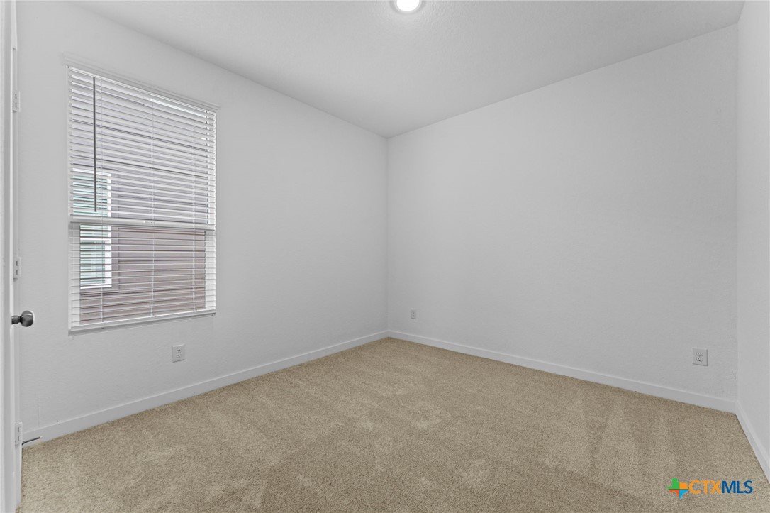 1229 Twisted Creek Property Photo 3
