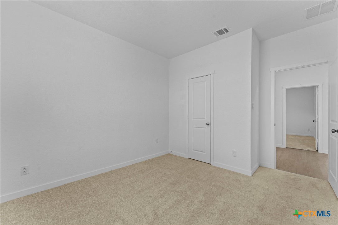 1229 Twisted Creek Property Photo 8