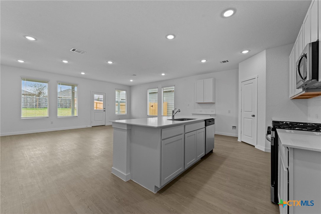 1229 Twisted Creek Property Photo 10