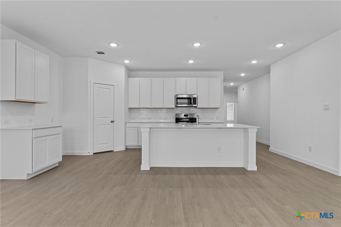 1229 Twisted Creek Property Photo 12