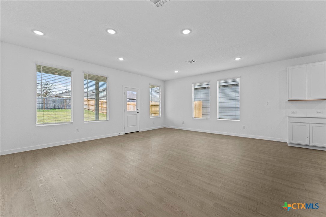 1229 Twisted Creek Property Photo 15