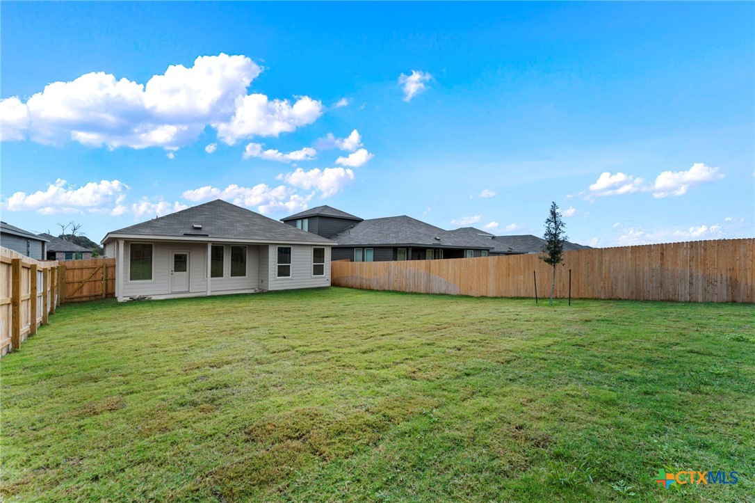 1229 Twisted Creek Property Photo 20