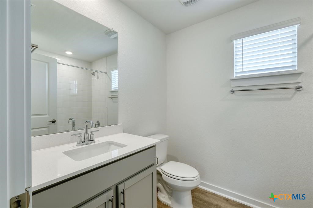 2438 Wallin Bradley Drive Property Photo 8