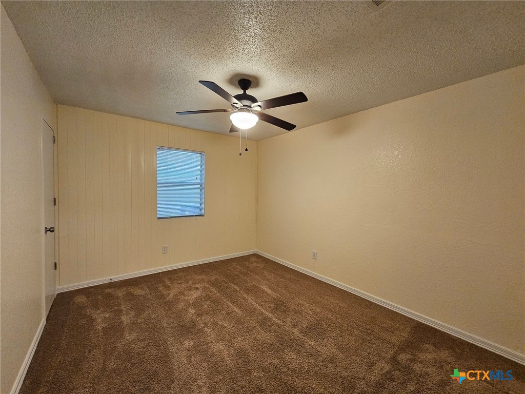 2910 Transit Drive Property Photo 11