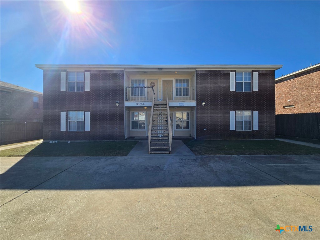 1604 Dugger Circle Property Photo 1