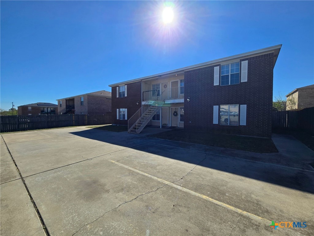 1604 Dugger Circle Property Photo 2