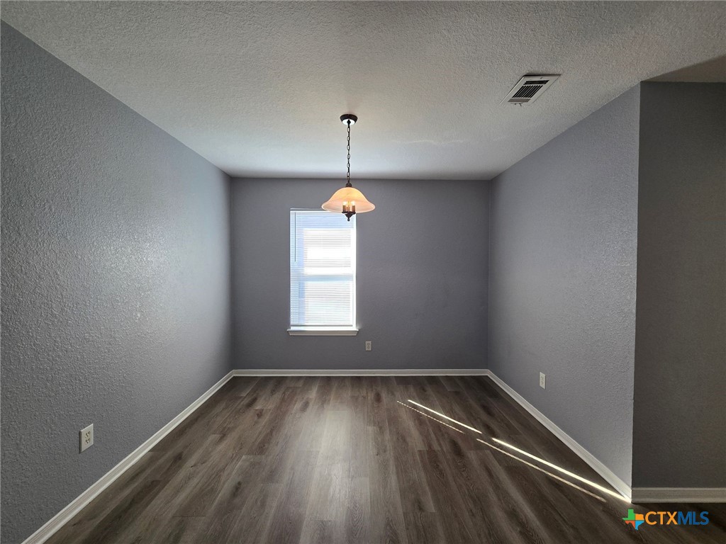 1604 Dugger Circle Property Photo 5