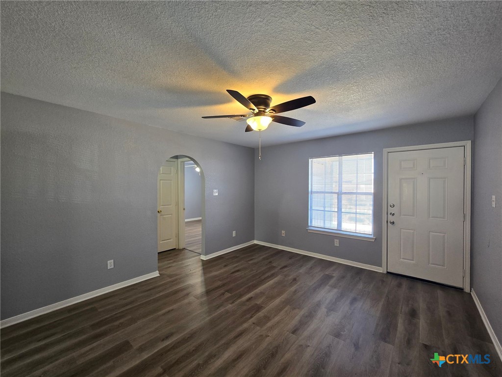 1604 Dugger Circle Property Photo 6