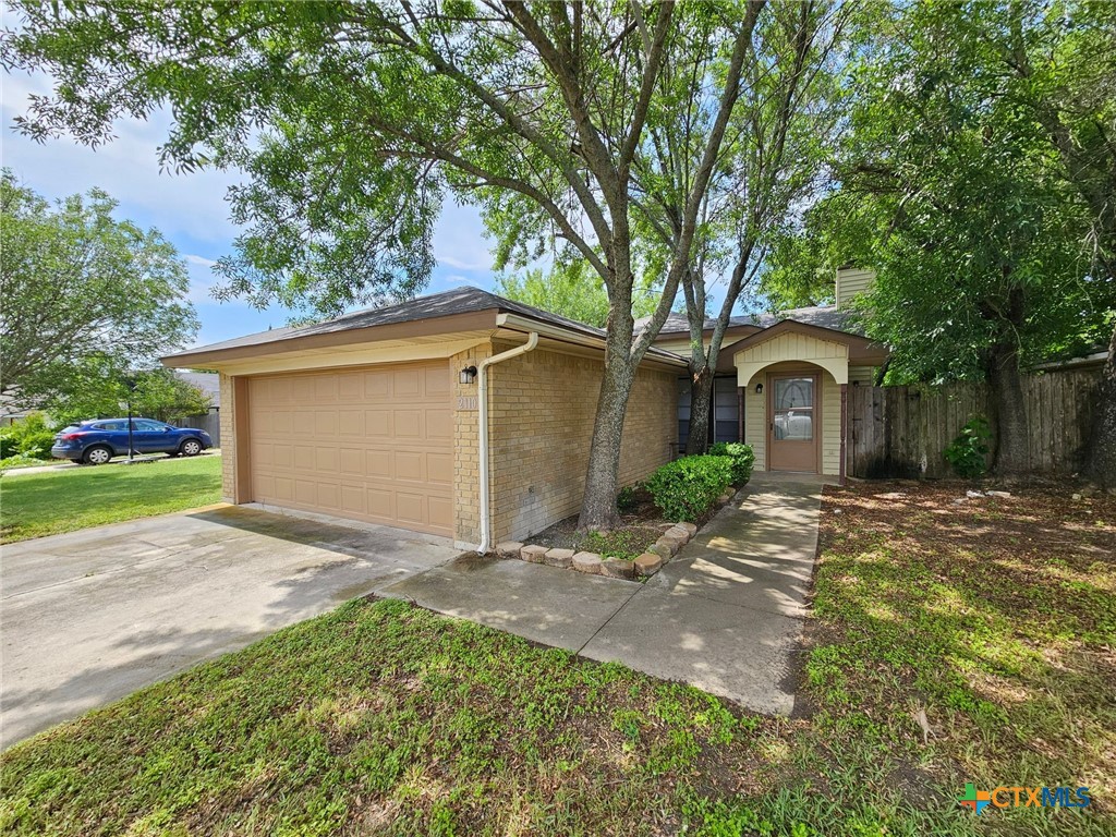 2110 Cimmaron Drive Property Photo 2