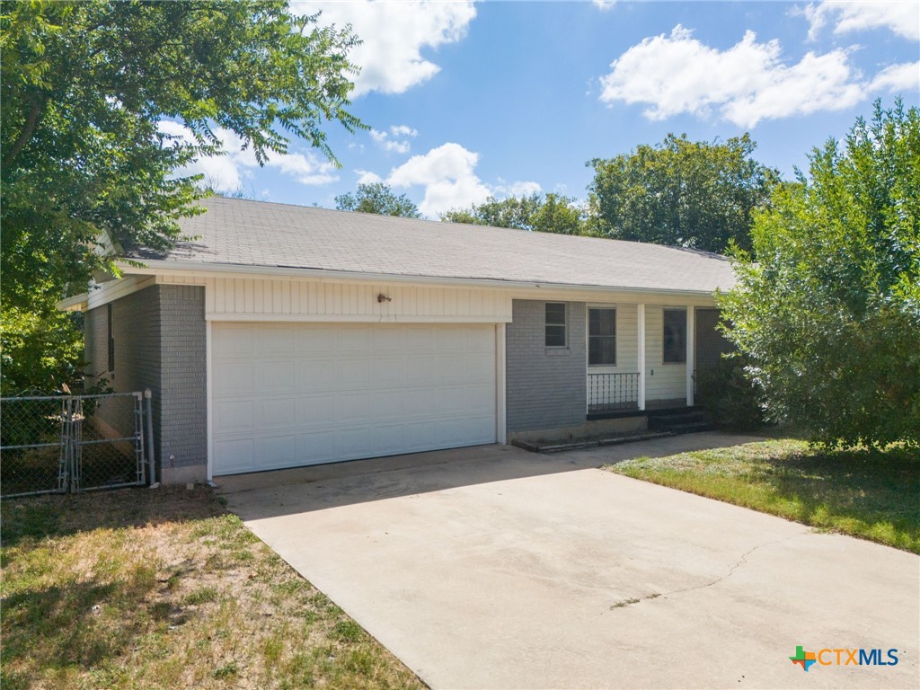1205 S 7th Street Property Photo 1
