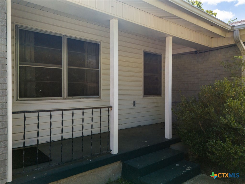1205 S 7th Street Property Photo 3