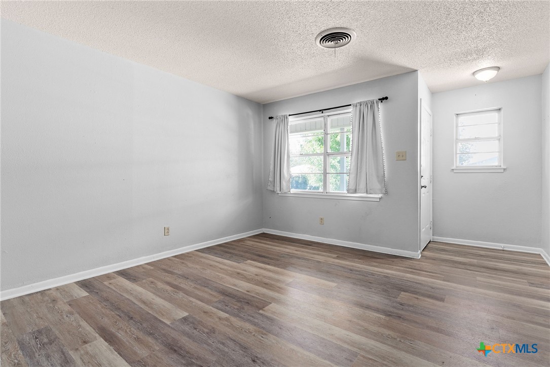 1205 S 7th Street Property Photo 7