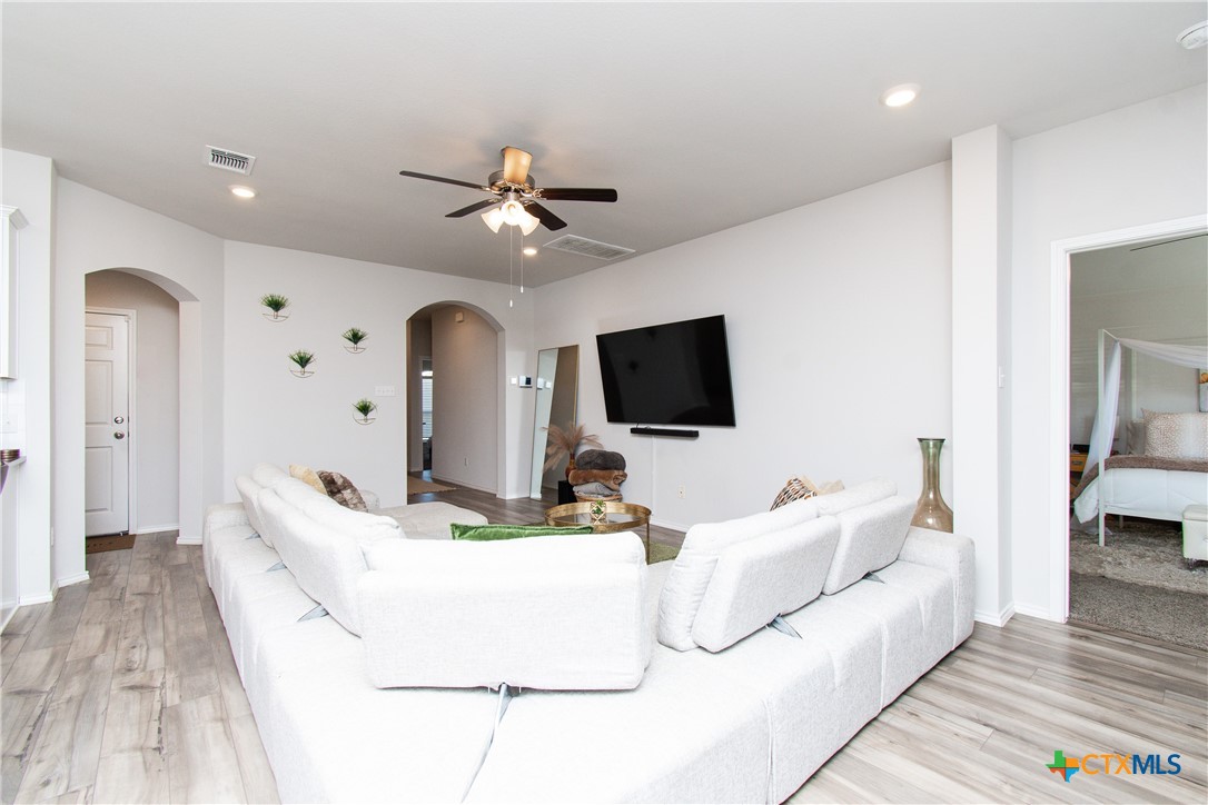 8415 Cantera Ridge Road Property Photo 4