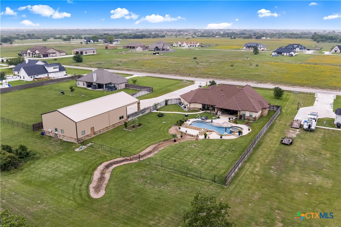 254 Sendera Loop Property Photo 4