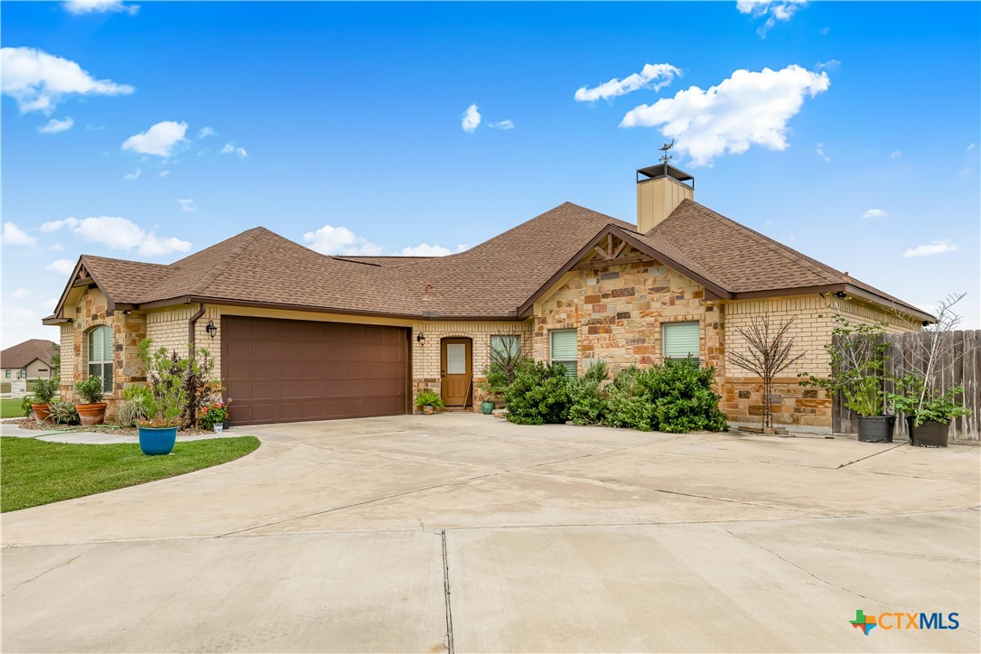 254 Sendera Loop Property Photo 6