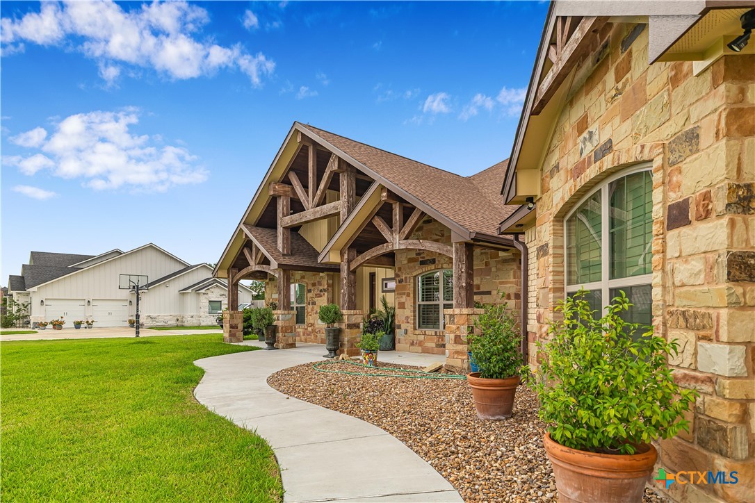 254 Sendera Loop Property Photo 10