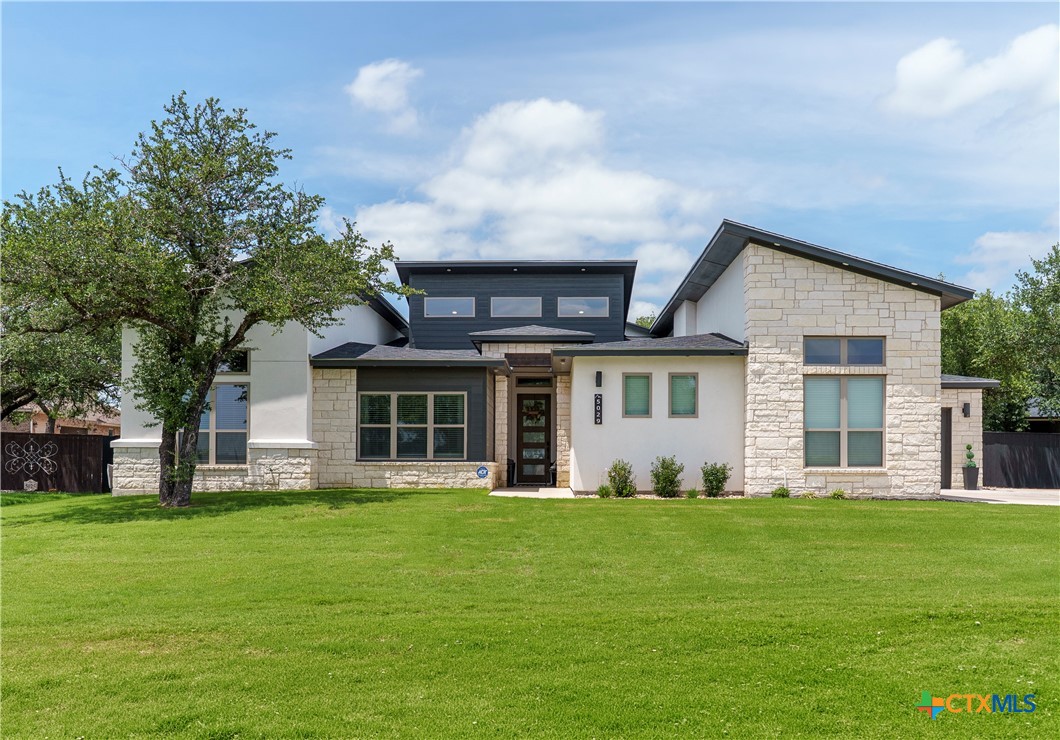 5029 Bella Charca Parkway Property Photo 2