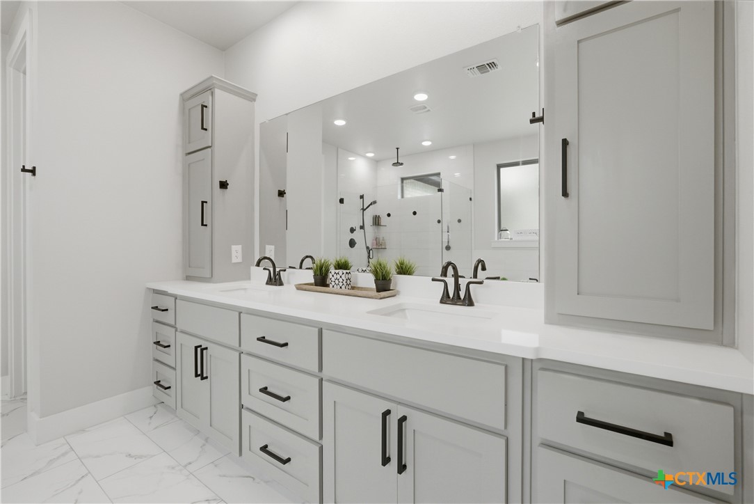5029 Bella Charca Parkway Property Photo 18