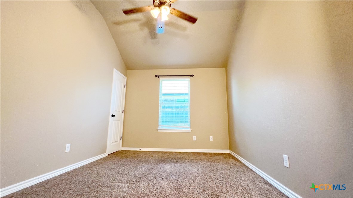 405 Sladecek Drive B Property Photo 12