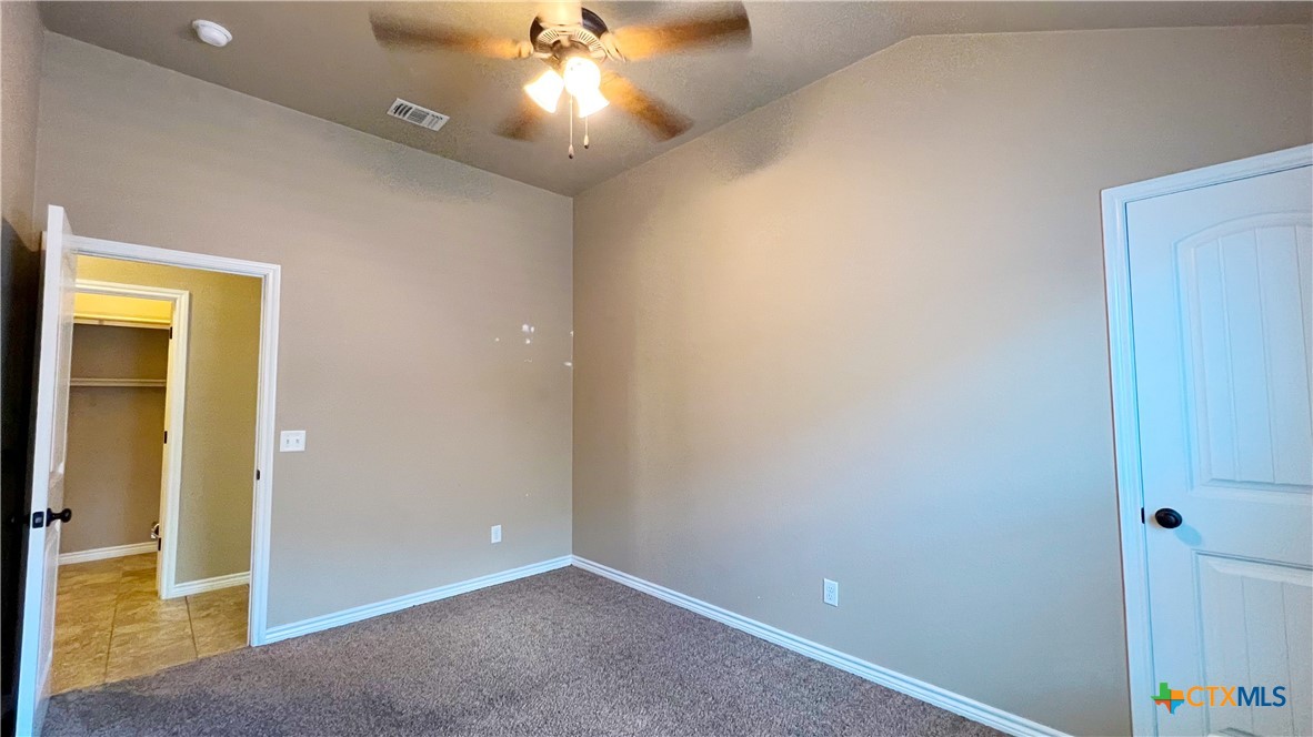 405 Sladecek Drive B Property Photo 14