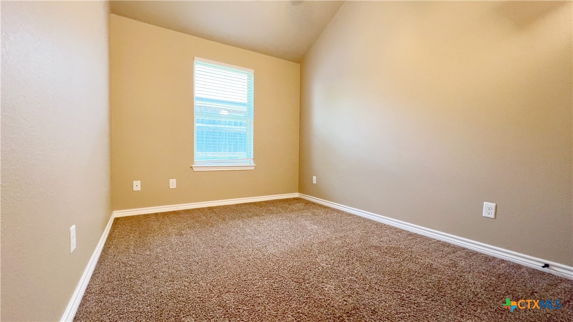 405 Sladecek Drive B Property Photo 15