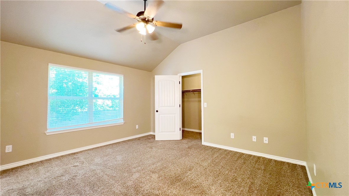 405 Sladecek Drive B Property Photo 17