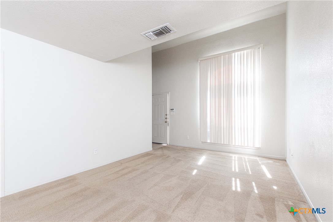 5009 John David Drive A Property Photo 4