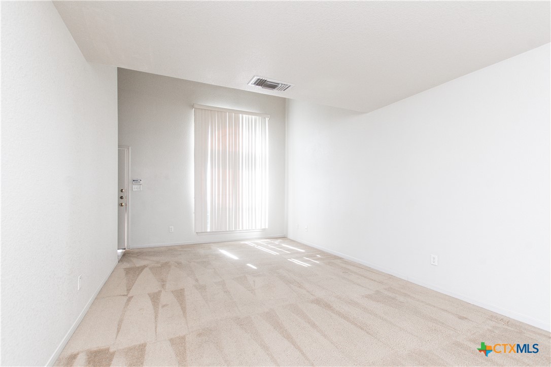 5009 John David Drive A Property Photo 5