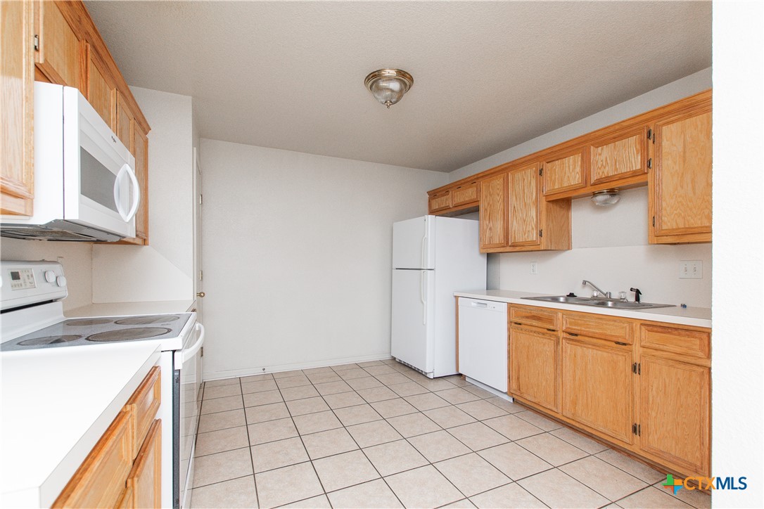 5009 John David Drive A Property Photo 7