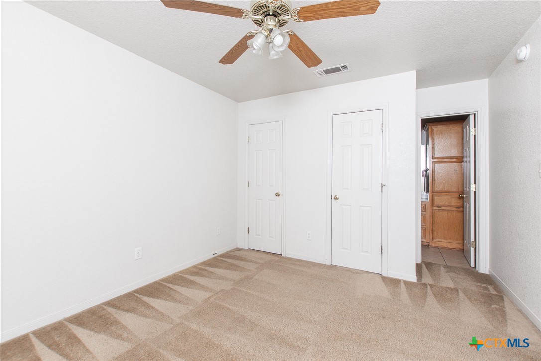 5009 John David Drive A Property Photo 8
