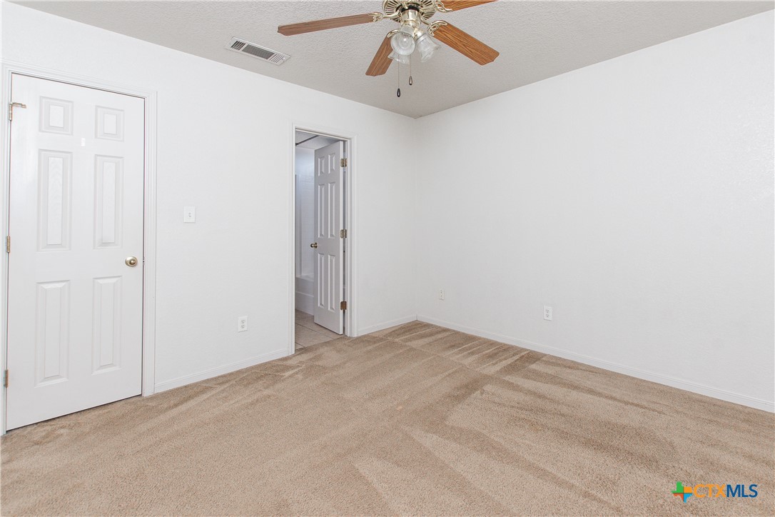 5009 John David Drive A Property Photo 13