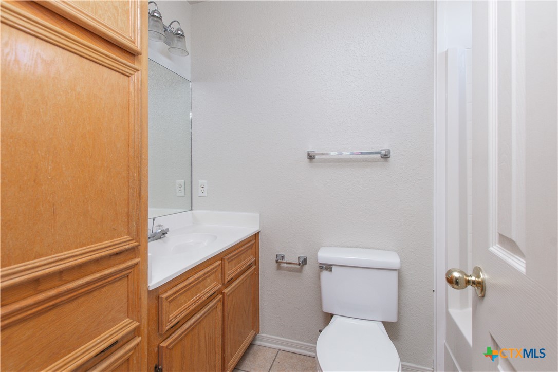 5009 John David Drive A Property Photo 15