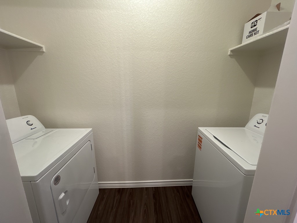 5104 Rose Garden Loop Property Photo 8