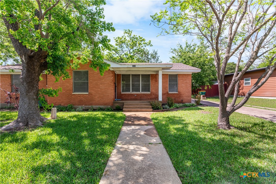 1412 E Leon Street Property Photo 1