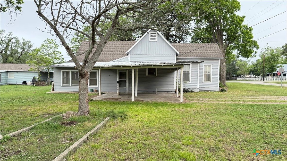 239 W High Street Property Photo 9