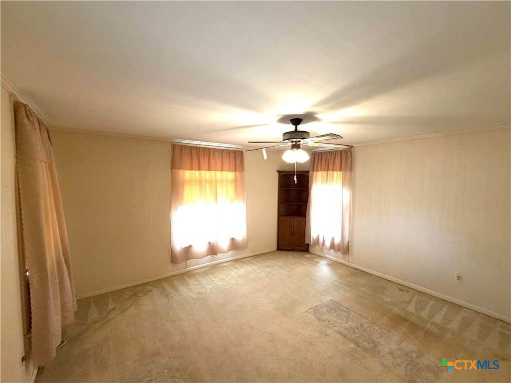 239 W High Street Property Photo 16