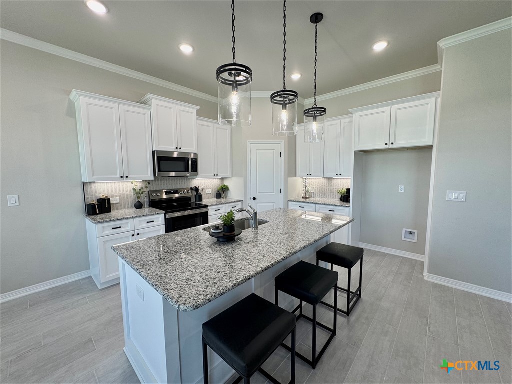 405 Magnolia Property Photo 10