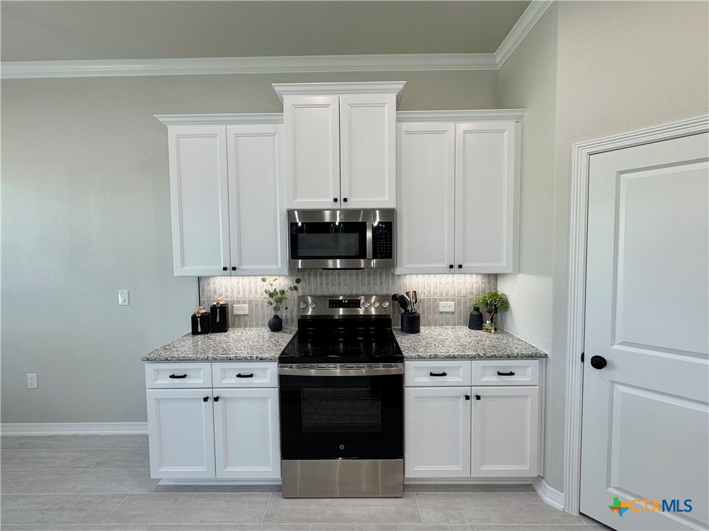 405 Magnolia Property Photo 11