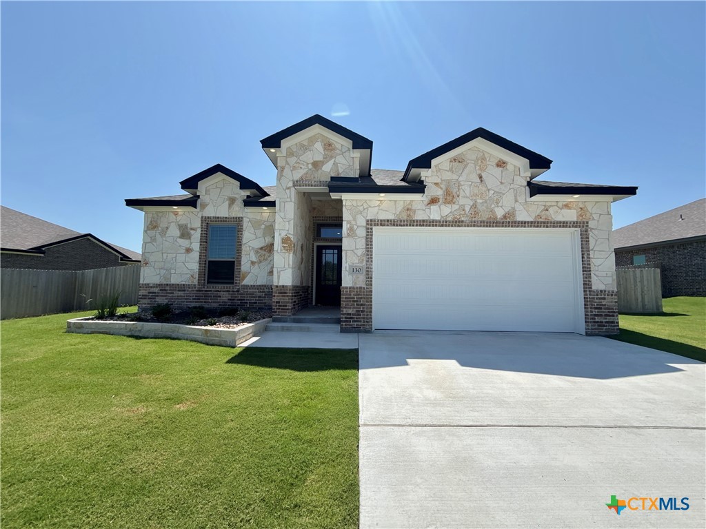 130 Lasso Loop Property Photo 1