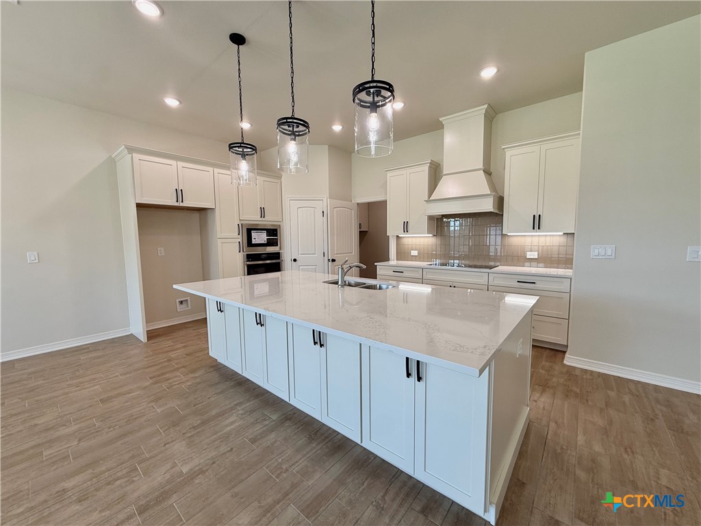 130 Lasso Loop Property Photo 5