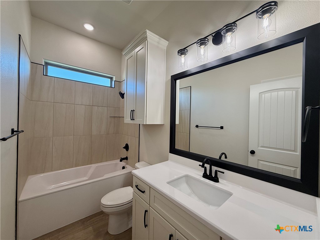 130 Lasso Loop Property Photo 17