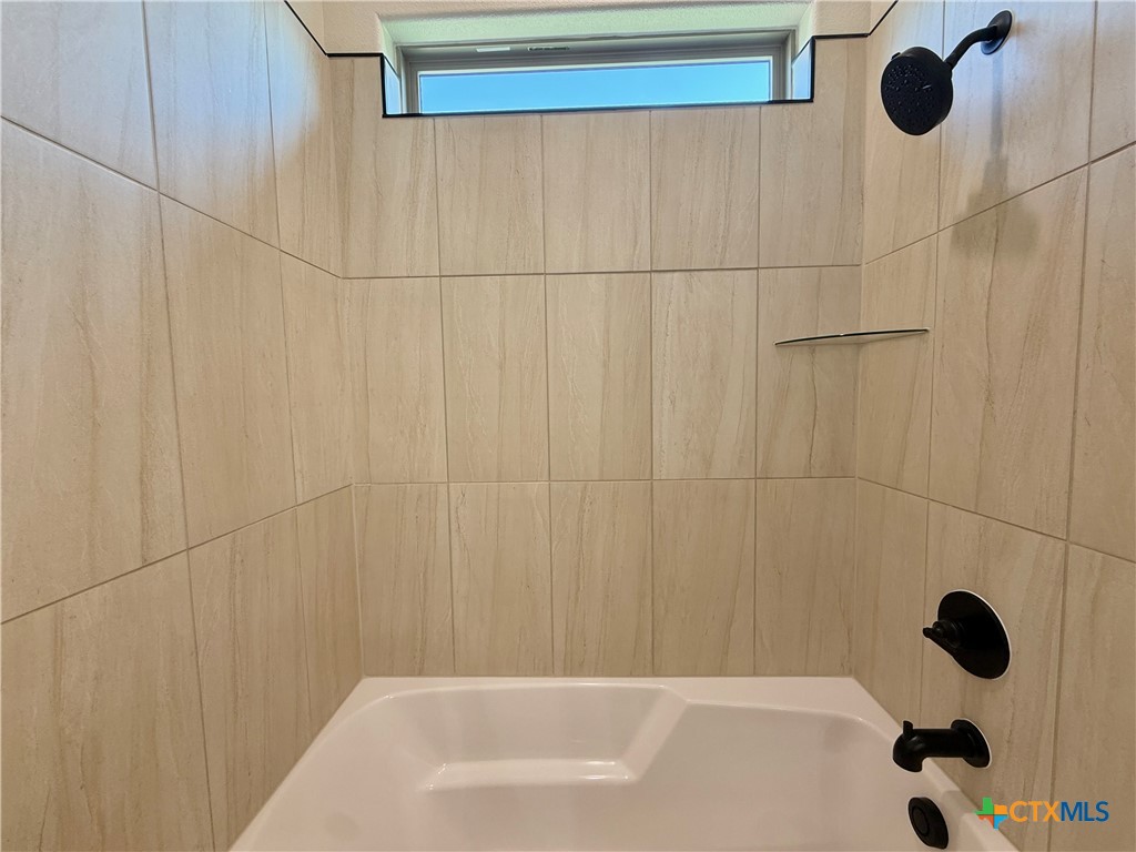 130 Lasso Loop Property Photo 18