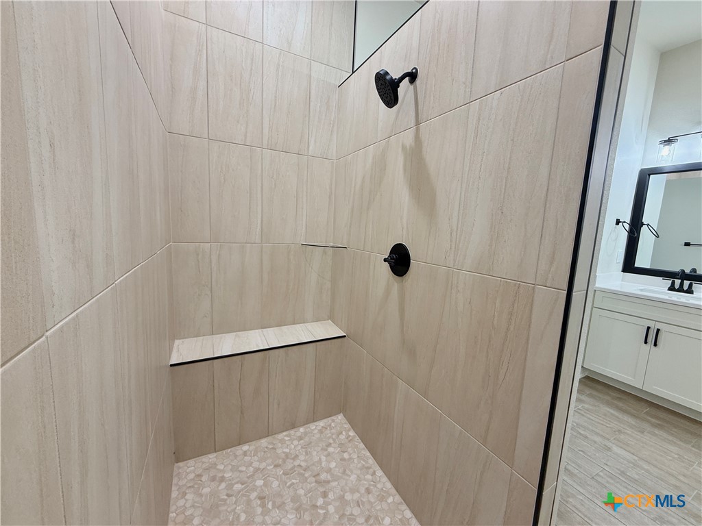 130 Lasso Loop Property Photo 27