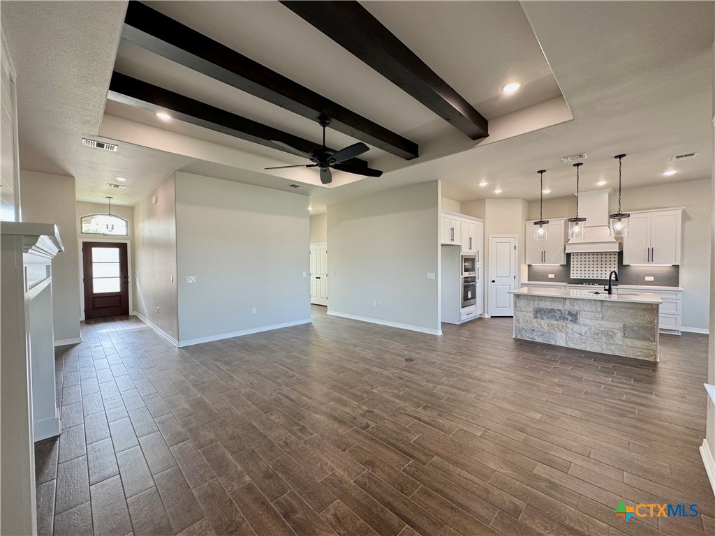 132 Lasso Loop Property Photo 2