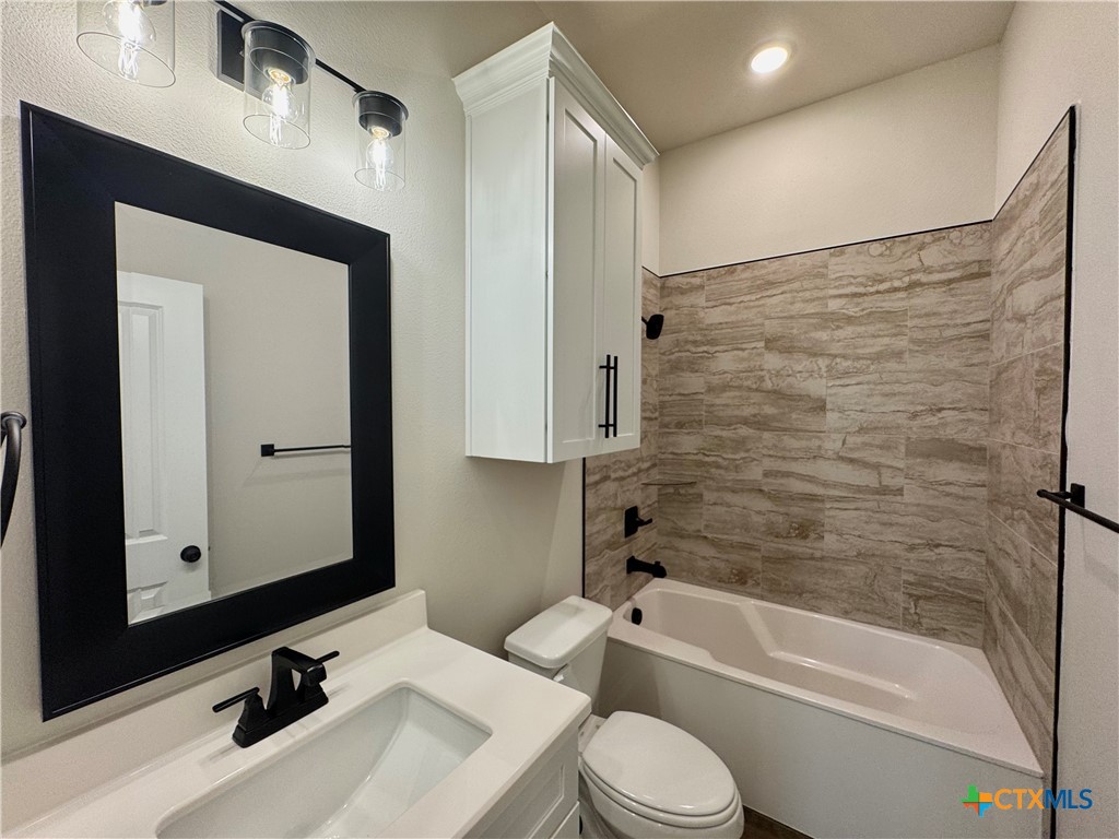 132 Lasso Loop Property Photo 13