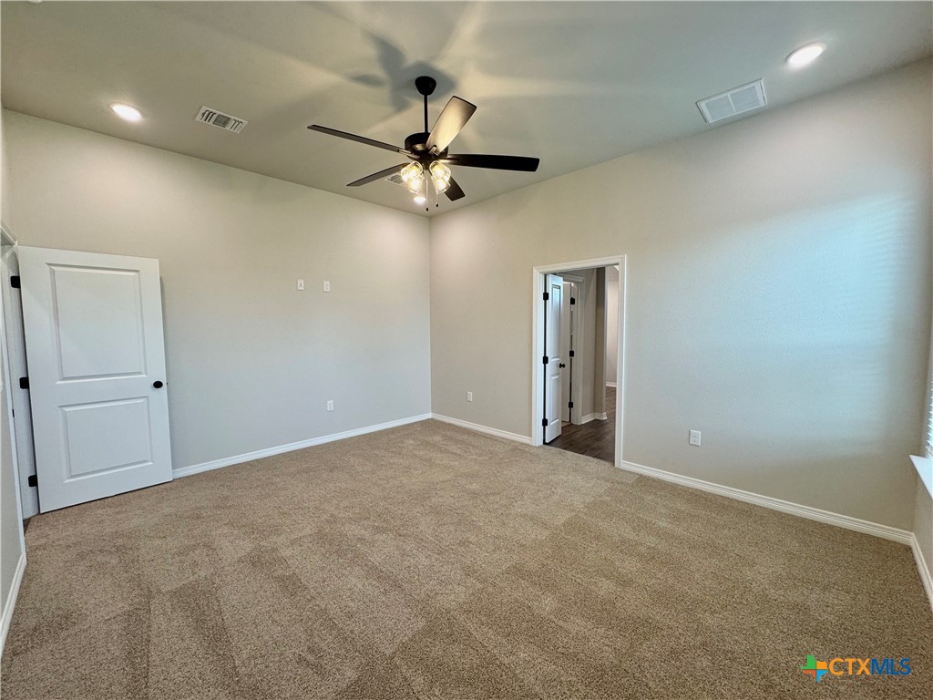 132 Lasso Loop Property Photo 16